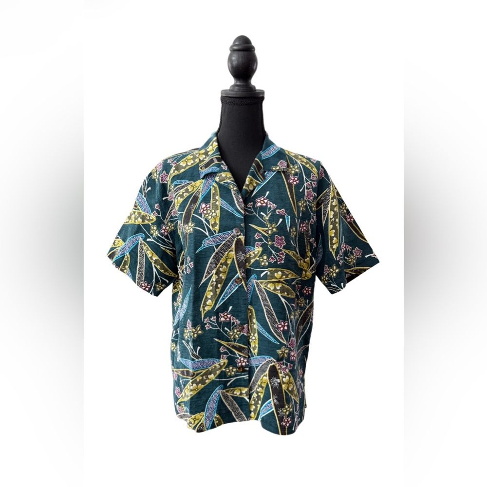 Chico's Green and Yellow Botanical Button Down Shirt